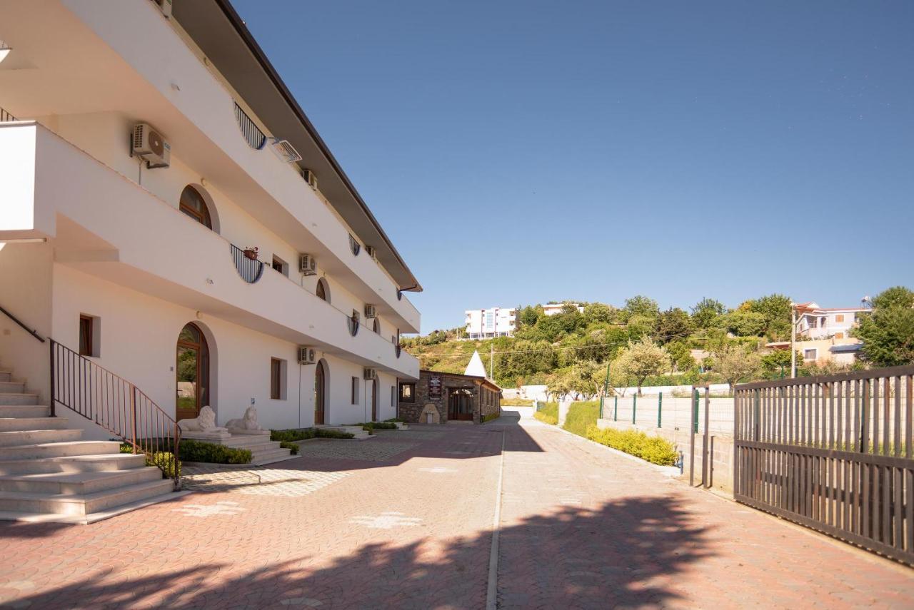 Hotel San Pietro Martin Fushe-Drac Exterior photo
